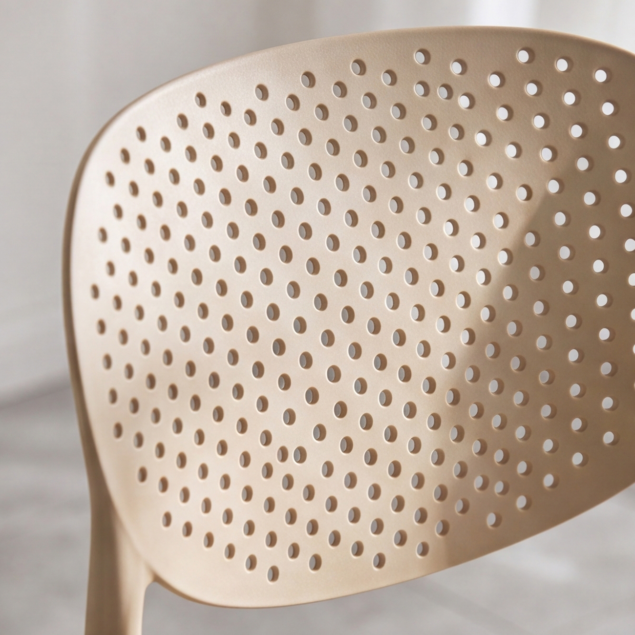 Modern Contemporary Leisure Chair with Backrest