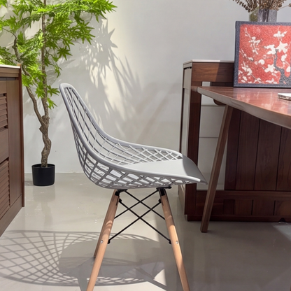 Scandinavian Style Accent Chair with Wooden Legs