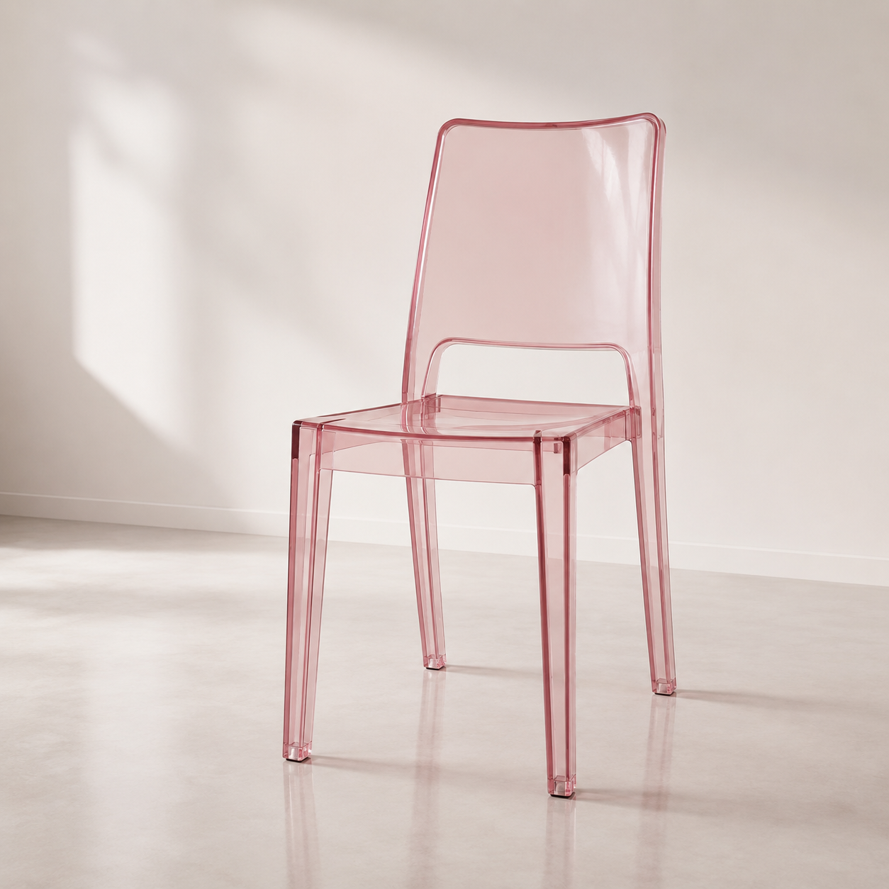 Modern Transparent Chair with Seamless Design